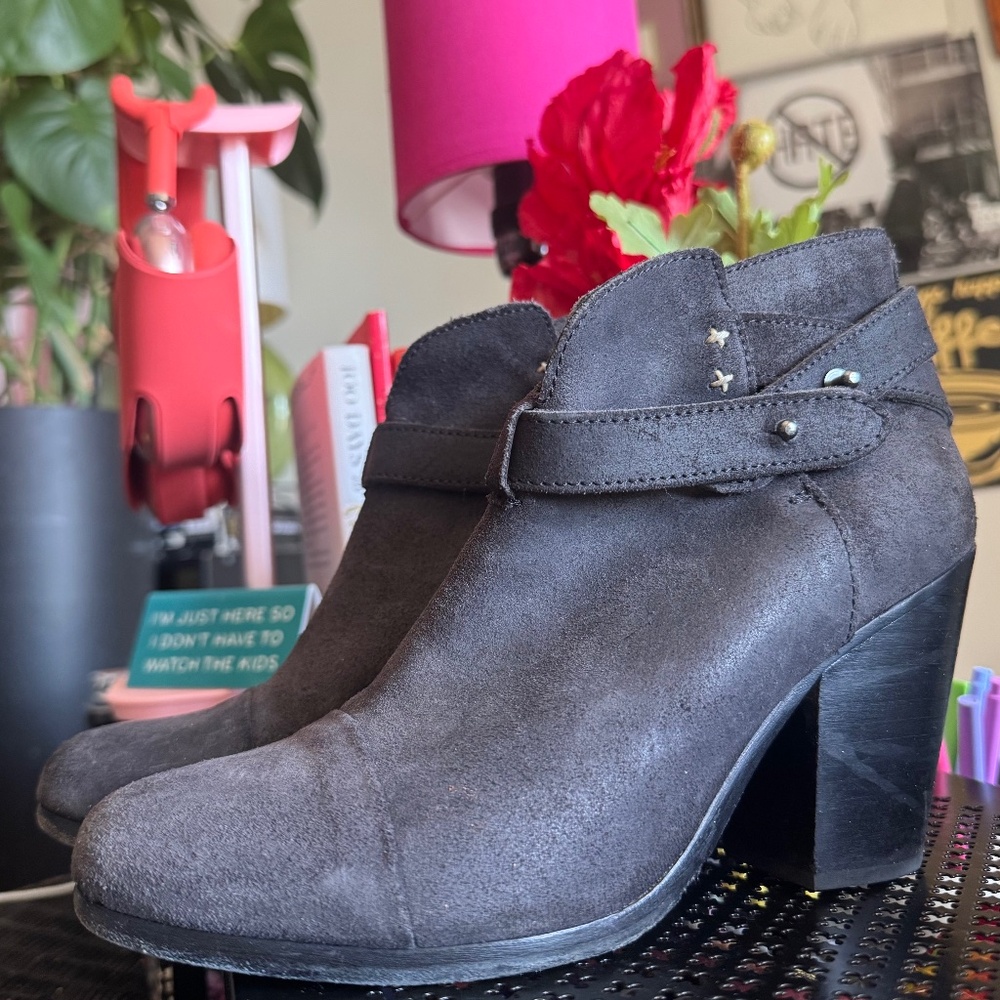 booties 🐈‍⬛🤩